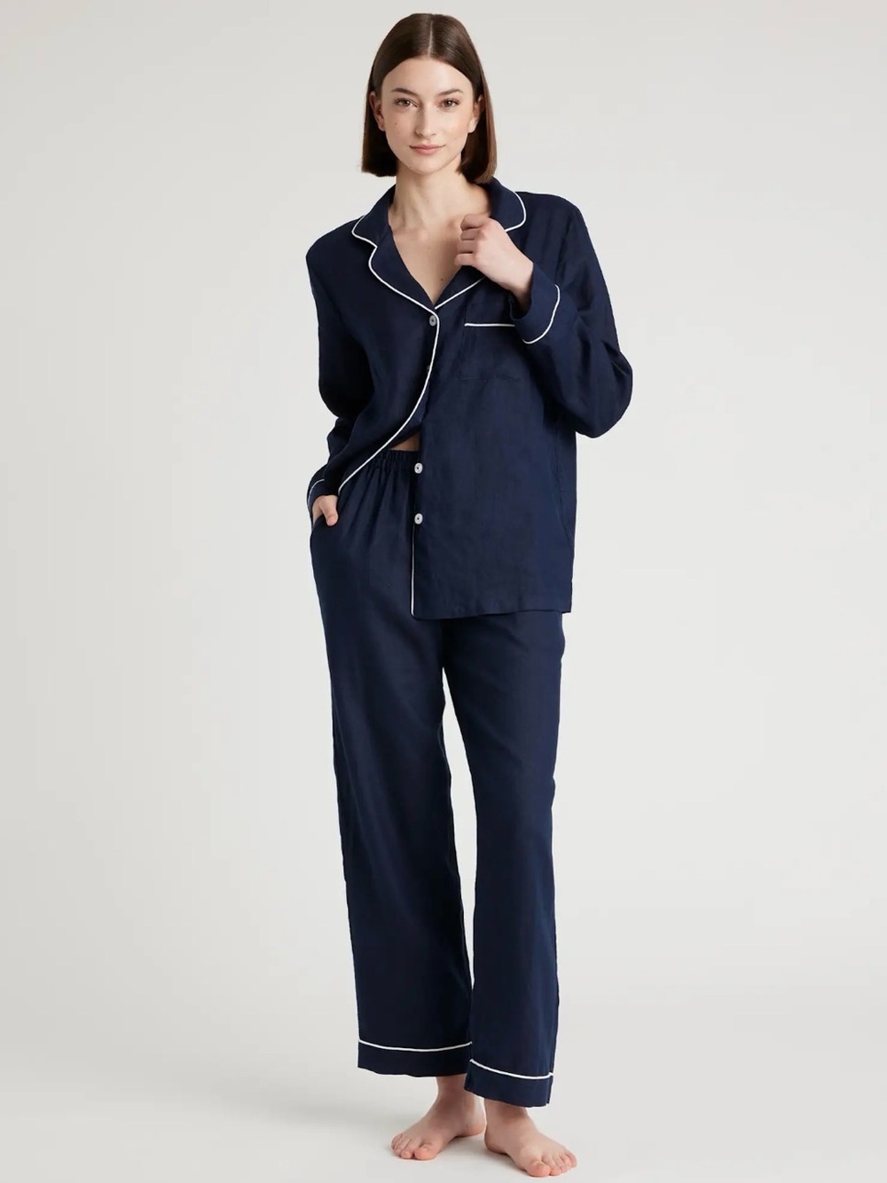 NWOT European Linen Long Sleeve Pajama Set with Piping in Deep Navy